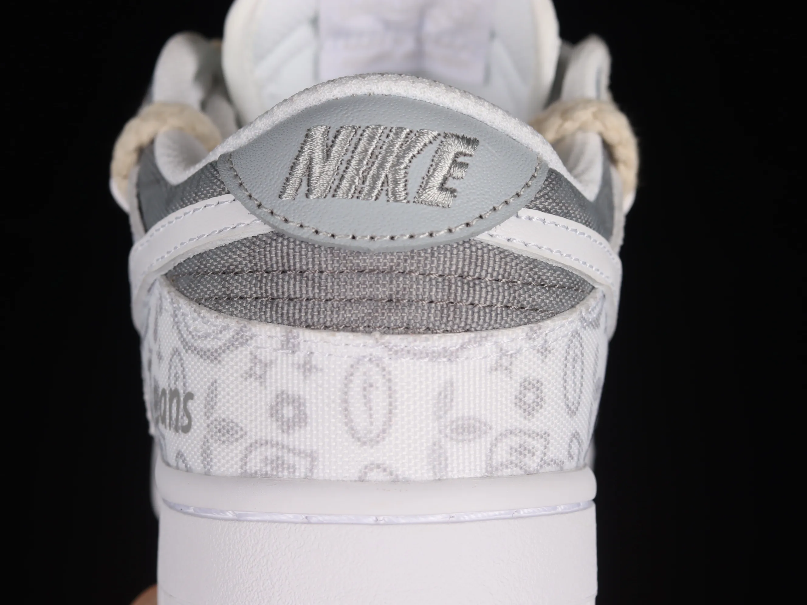 All categories Nk SB Dunk series Nk SB Dunk Low low-top sneakers Nk Dunk Low ESS reverse cashew flower customized version of deconstructed strap casual sneakers DJ9955-100